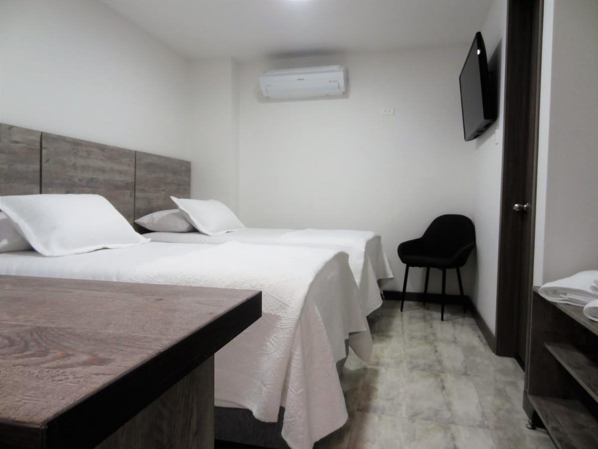 Ari Hotel Калі Екстер'єр фото